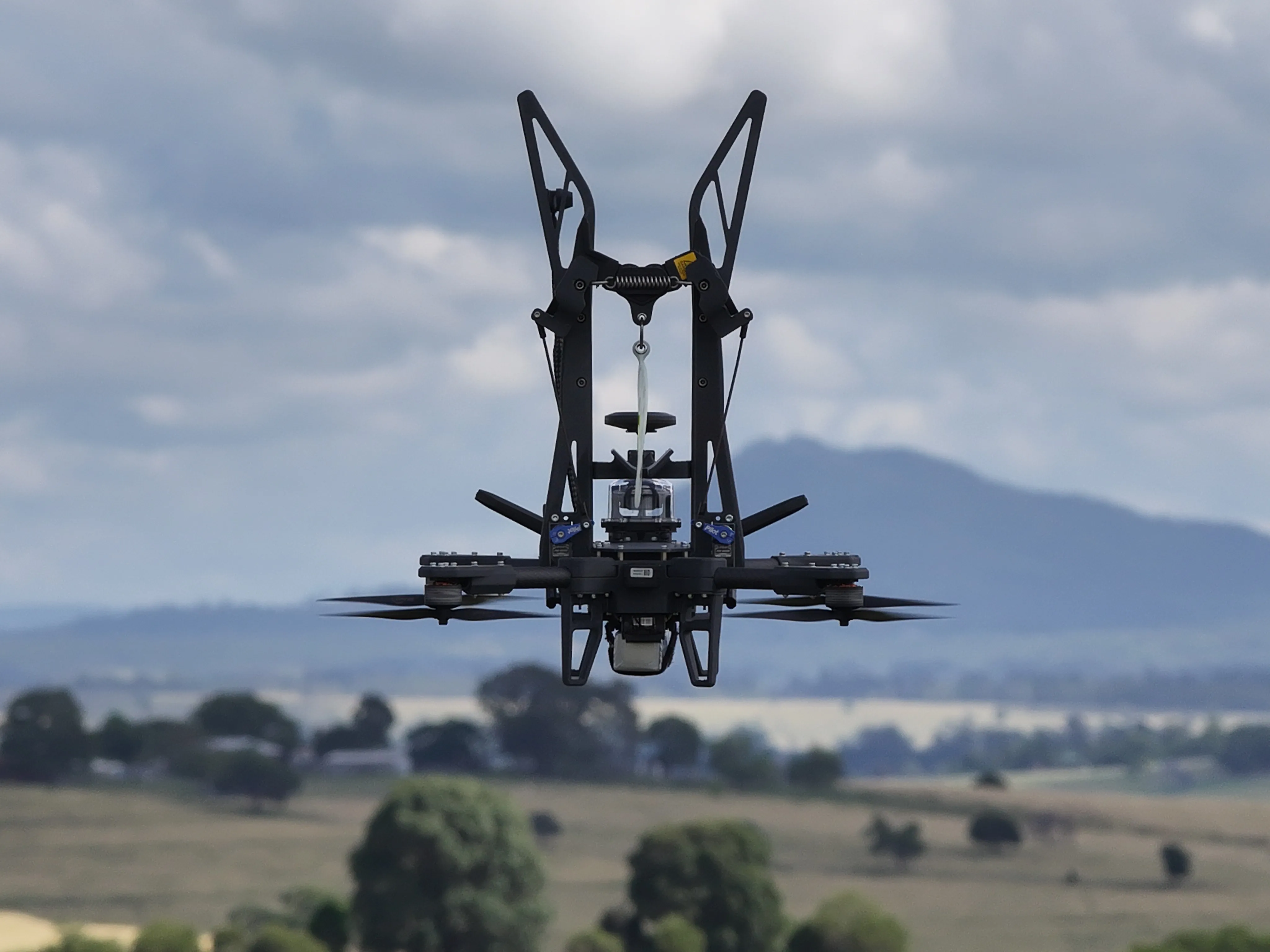 AeroClip Summit Installer in operation
